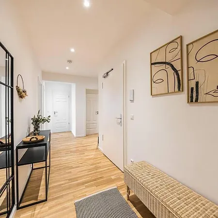 Stylisches Zentrales City-apartment Mit 2 Balkonen *