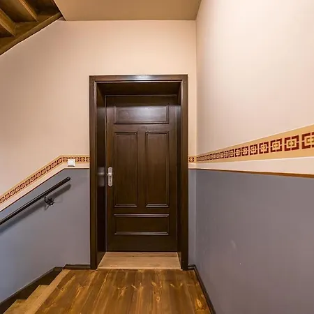 Stylisches Zentrales City-apartment Mit 2 Balkonen 아파트 *