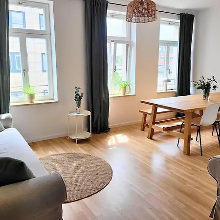 Stylisches Zentrales City-apartment Mit 2 Balkonen 아파트 라이프치히