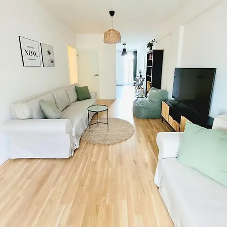 Stylisches Zentrales City-apartment Mit 2 Balkonen Apartment Leipzig