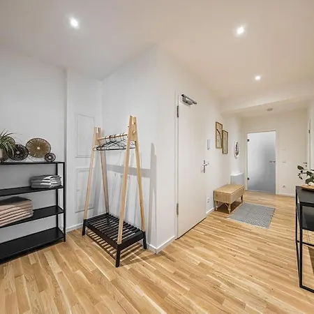 Stylisches Zentrales City-apartment Mit 2 Balkonen *