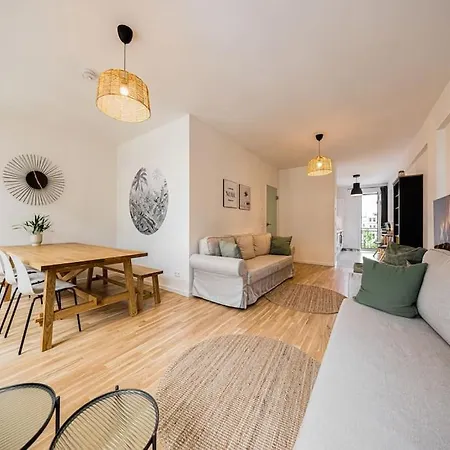 Stylisches Zentrales City-apartment Mit 2 Balkonen *