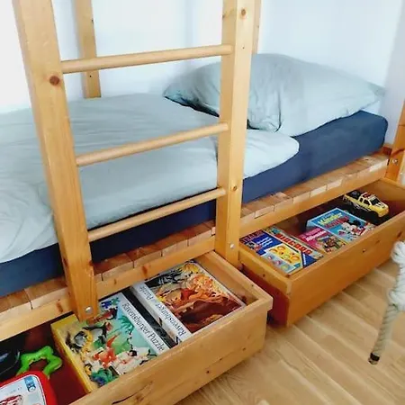 Apartamento Stylisches Zentrales City-apartment Mit 2 Balkonen