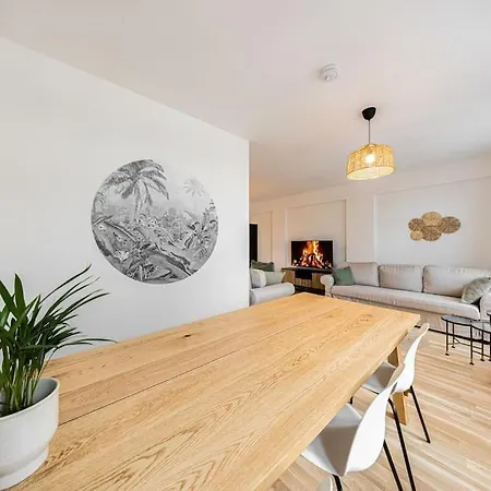 Apartamento Stylisches Zentrales City-apartment Mit 2 Balkonen *