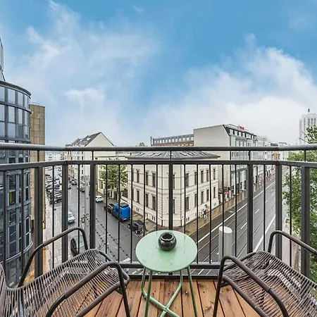 Stylisches Zentrales City-apartment Mit 2 Balkonen *