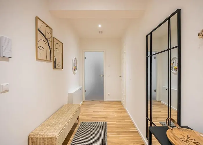 Stylisches Zentrales City-apartment Mit 2 Balkonen Apartamento