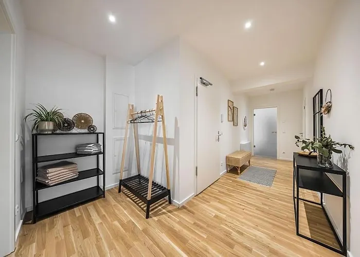 Stylisches Zentrales City-apartment Mit 2 Balkonen *