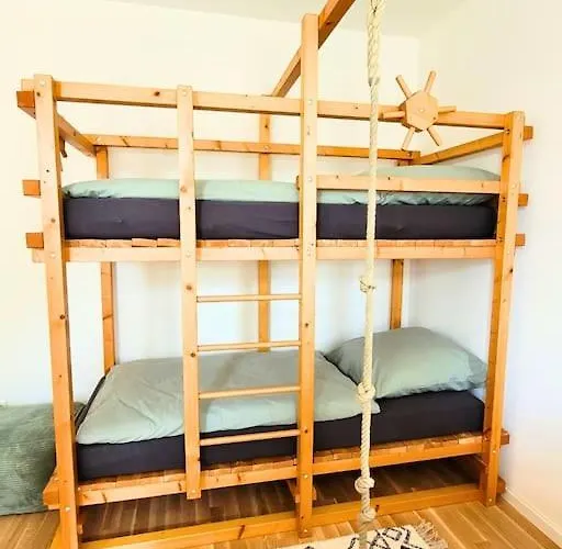 Stylisches Zentrales City-apartment Mit 2 Balkonen *