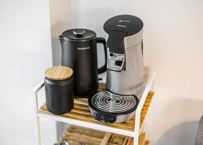 Stylisches Zentrales City-apartment Mit 2 Balkonen * Leipzig