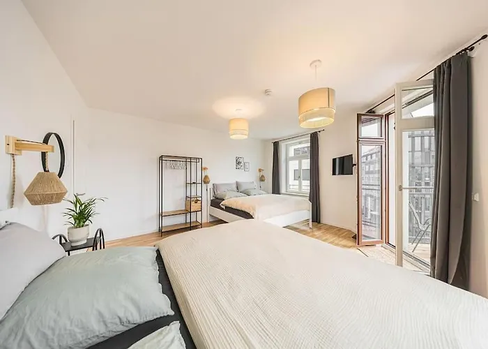 Stylisches Zentrales City-apartment Mit 2 Balkonen