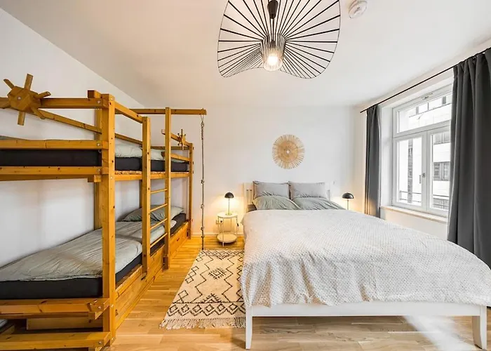 Stylisches Zentrales City-apartment Mit 2 Balkonen *